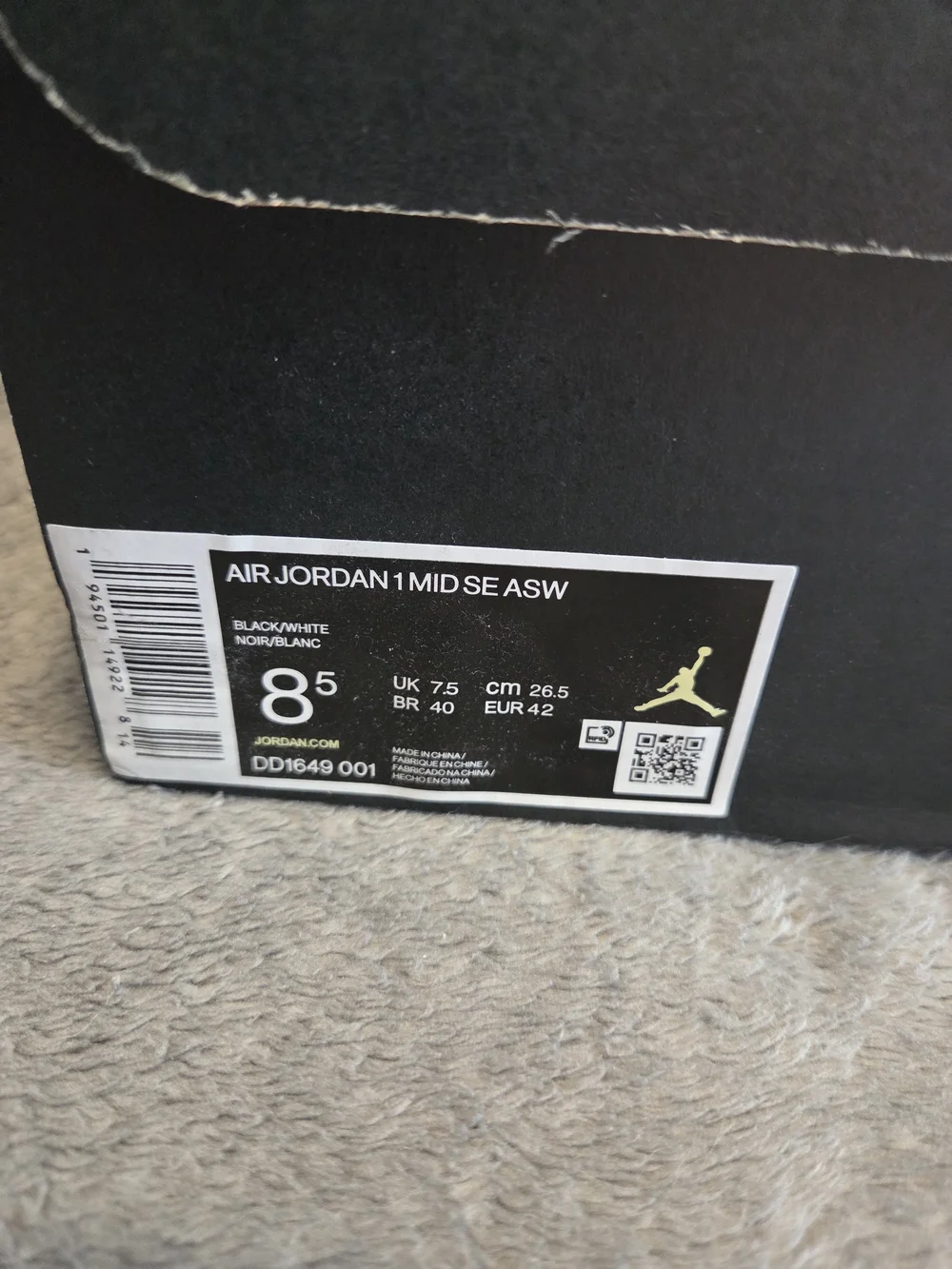 Jordan classic mid